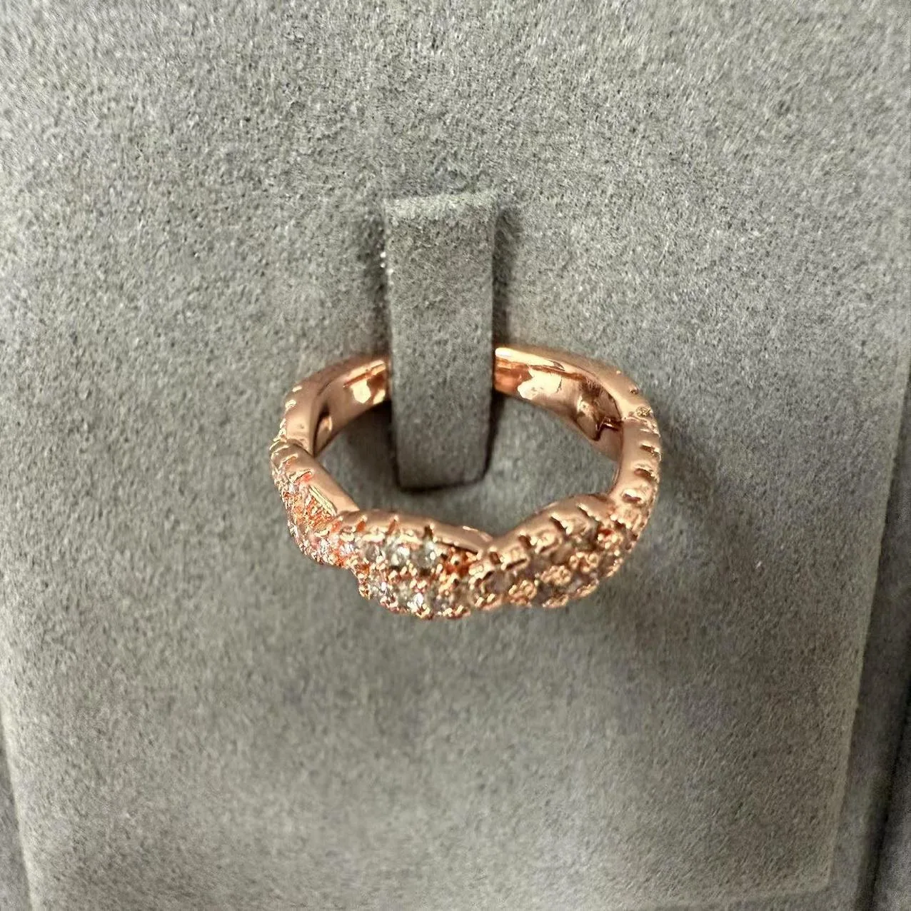 Custom Women Exquisite Luxurious Stranded Zircon Inlaid Shiny Temperament Female Band Indelible Copper Alloy Rose Gold Rings view 2