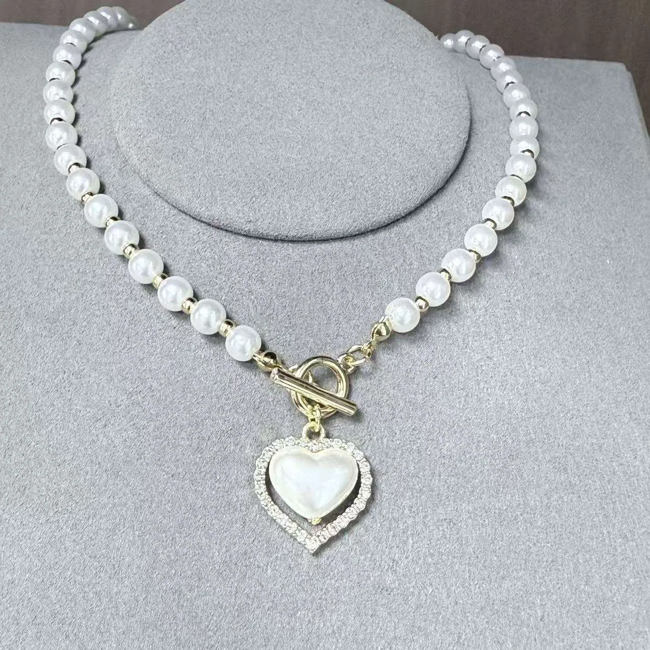 Wholesale Gold Color Luxury Pearl Chain Heart Pendant OT Necklace White Beaded Sweet Wedding Jewelry for Women Girls Custom view 2