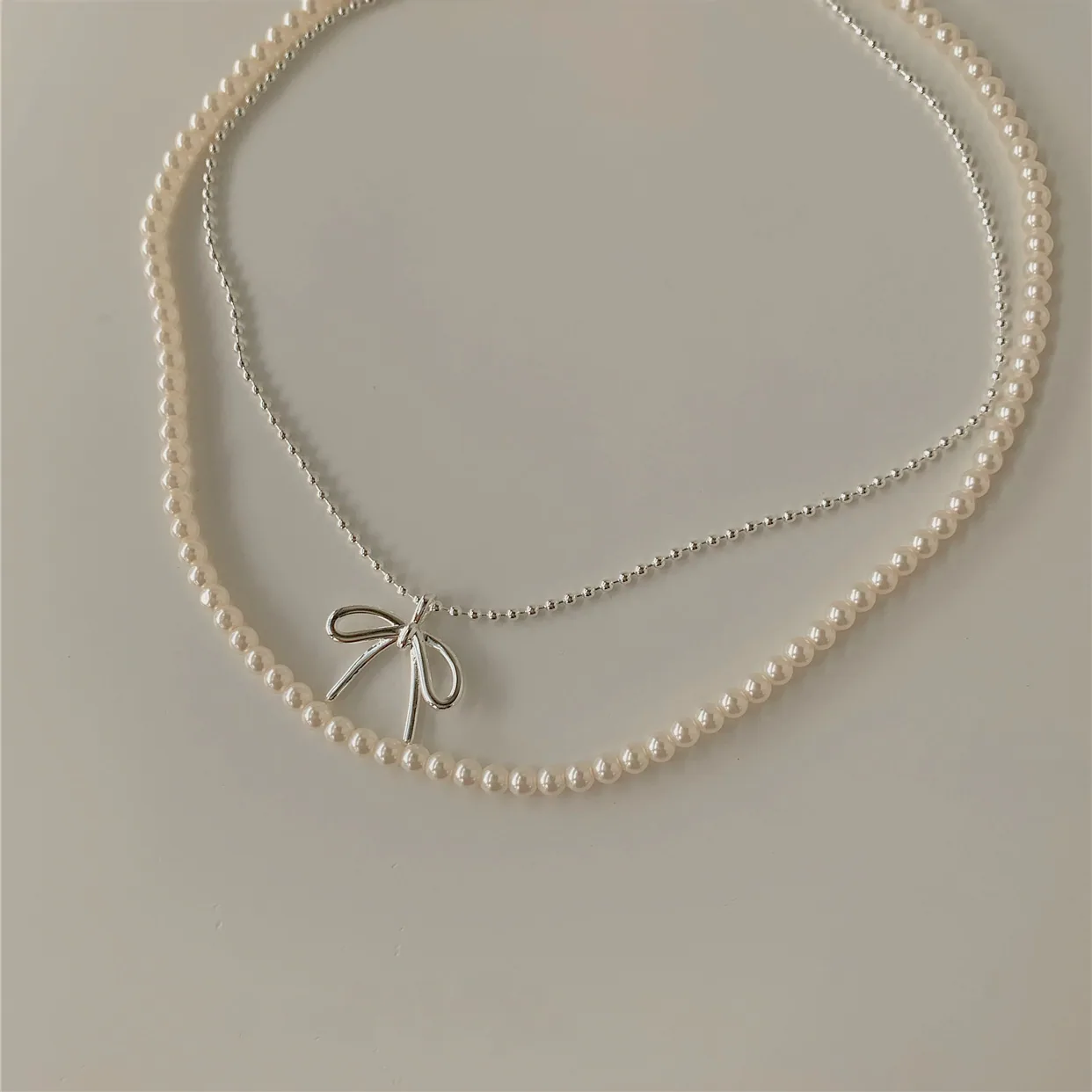 Wholesale Silver Color Pearl Bow Double Layer Chain Necklace White Beaded Classic Wedding Bridal Jewelry for Women Custom Gift