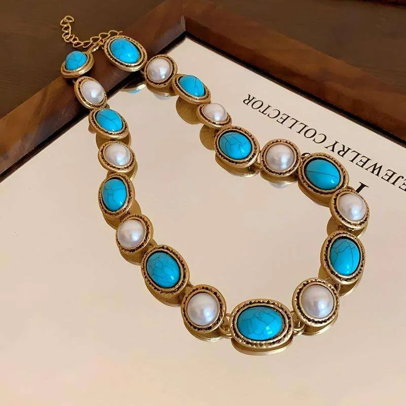 Hot Retro White Pearl Blue-green Oval Diamond-encrusted Copper Alloy Temperament Female with Cuban Chain Gold Clavicle Necklace