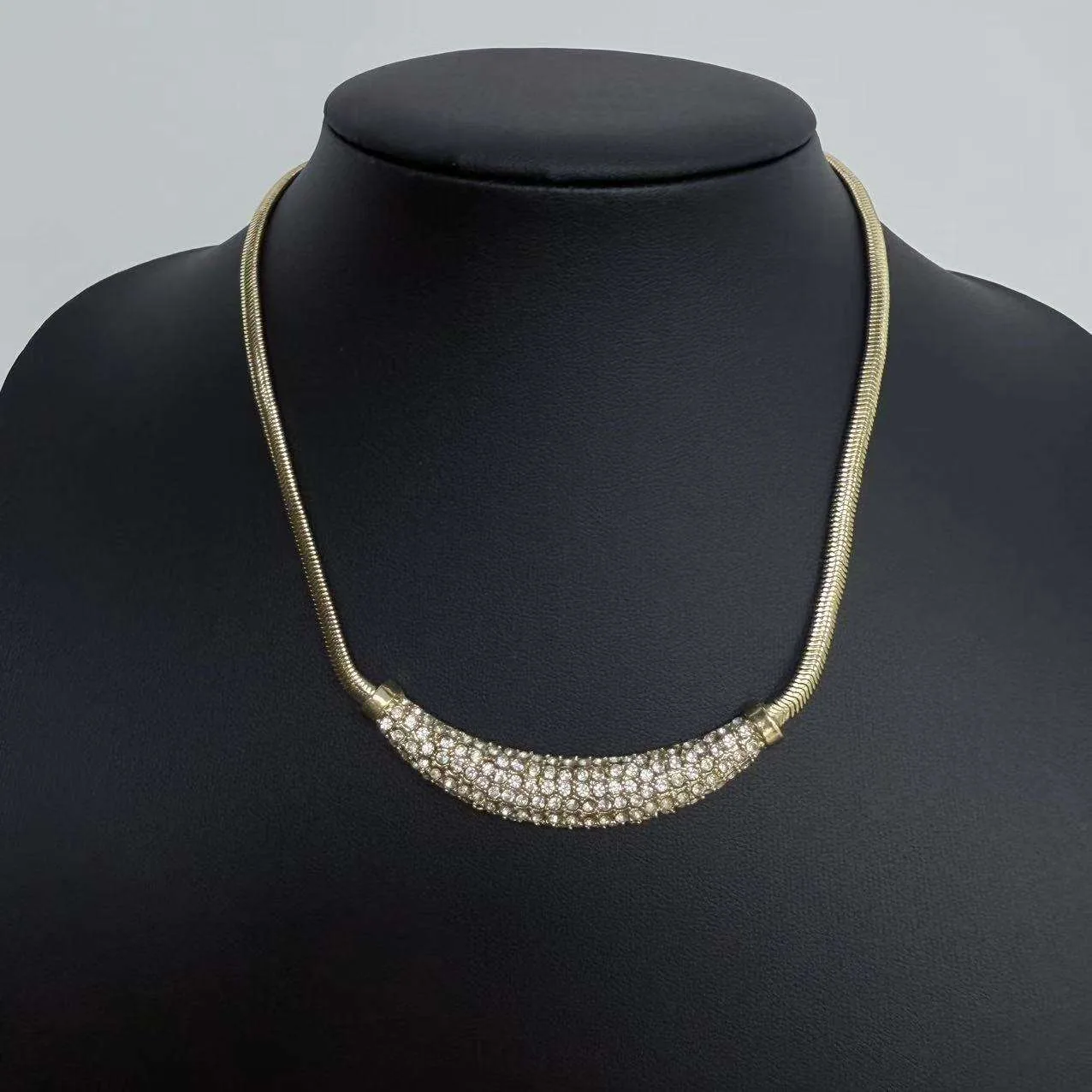 Hot Shiny Multi-row Diamond-encrusted Copper Alloy Temperament Women with Clavicle Cuba Chain Gold Snake Bone Necklace for Women view 3