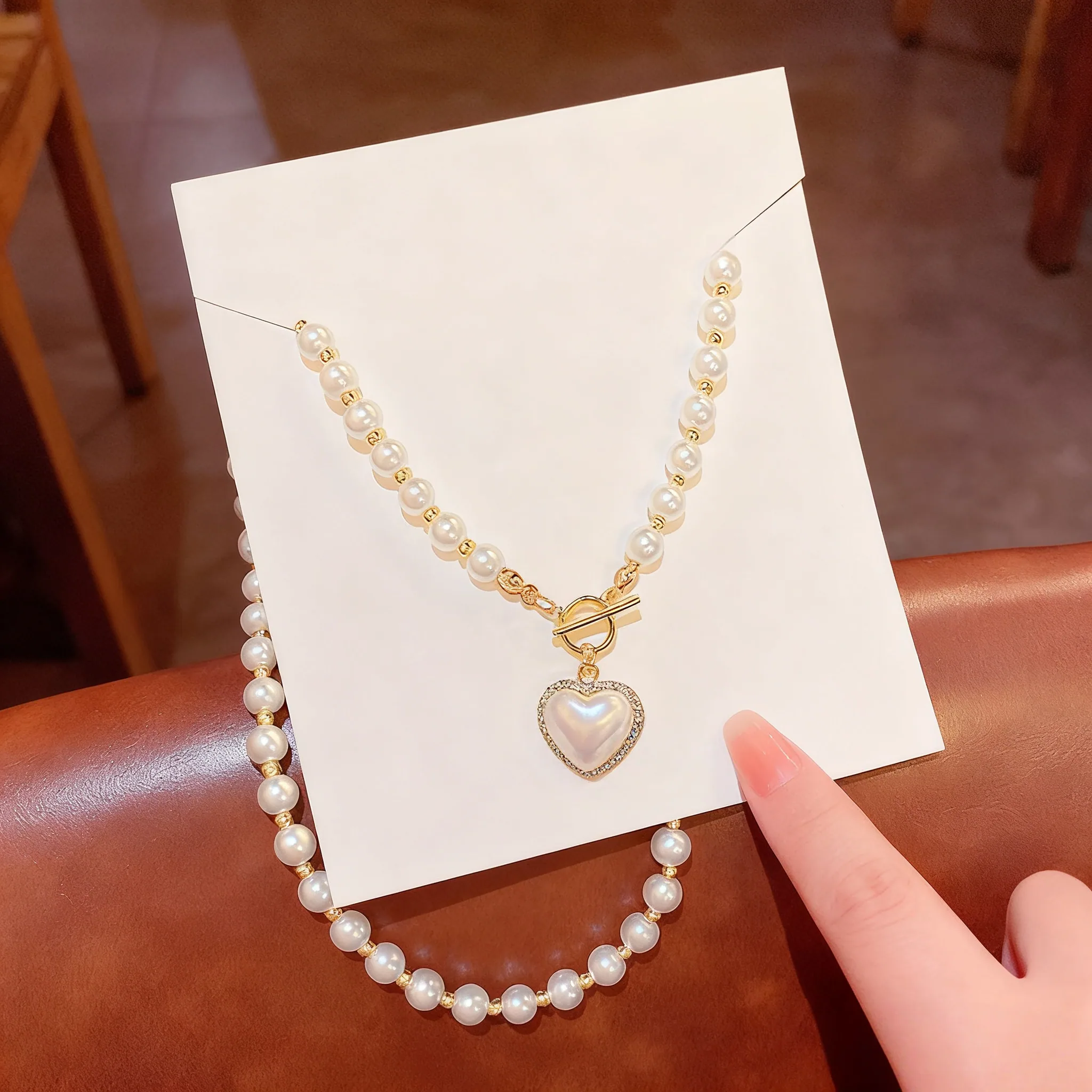Wholesale Gold Color Luxury Pearl Chain Heart Pendant OT Necklace White Beaded Sweet Wedding Jewelry for Women Girls Custom