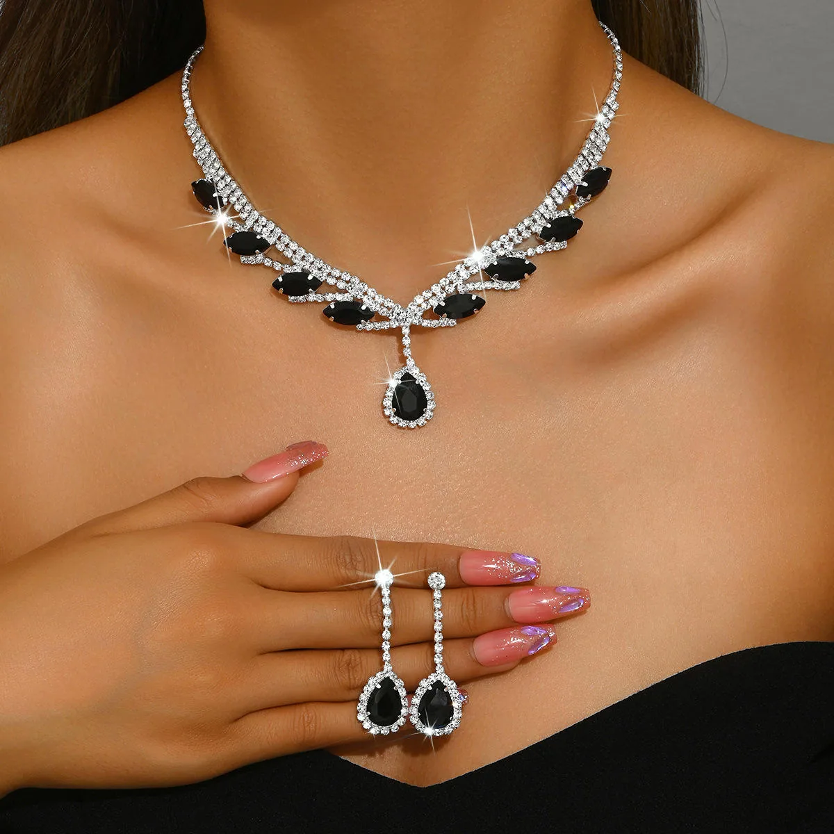 Diamond Rhinestone Necklace Earrings Set for Women 2 Piece Teardrop Crystal V Shaped Bridal Wedding Prom Party Jewelry Sets Gift view 3