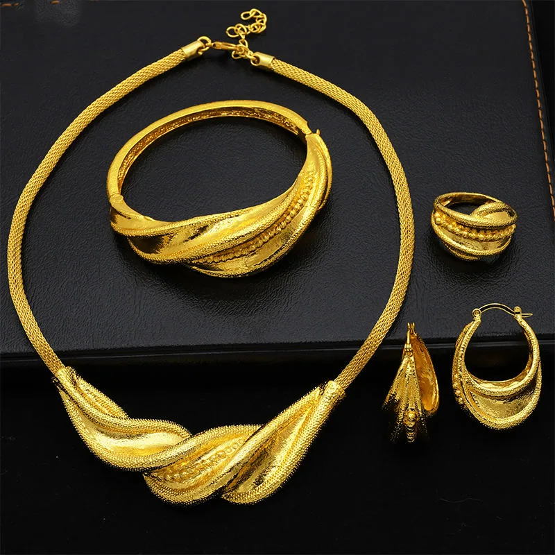 2026 New Luxury Glod Plated Cooper Alloy Wedding Women Fashion Accessories Jewelry Indian Dubai Style Necklace Jewelry Sets view 3