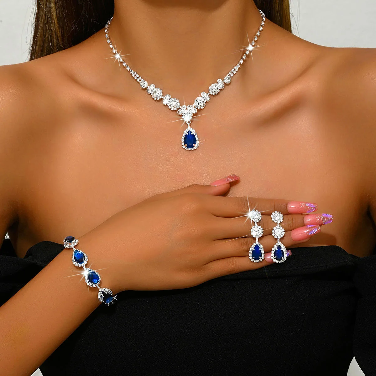 Luxury Bridal Pendant Charm Necklaces for Women Set Party Designer Jewelry Sets Fashion Layered Korean Style Dainty Necklace view 3