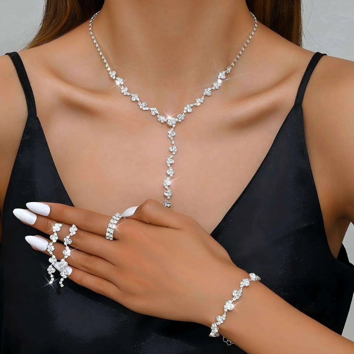 Custom Fashion Jewelry Sets Exquisite Luxury Tassel Silver Plated Copper Alloy Wedding Party Claw Chain Necklaces for Women Set