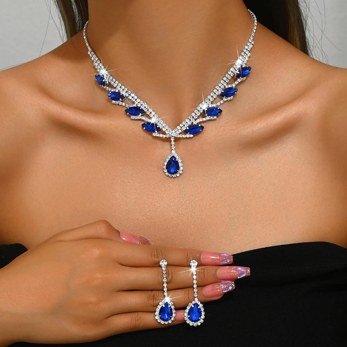 Diamond Rhinestone Necklace Earrings Set for Women 2 Piece Teardrop Crystal V Shaped Bridal Wedding Prom Party Jewelry Sets Gift view 2