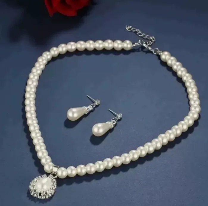 Vintage Water Drop Imitation Pearl Jewelry Set Silver Plated Rhinestone Pendant Pearl Chain Necklace Dangle Earrings Elegant Wedding Bridal Formal Party Jewelry Gift for Women view 2
