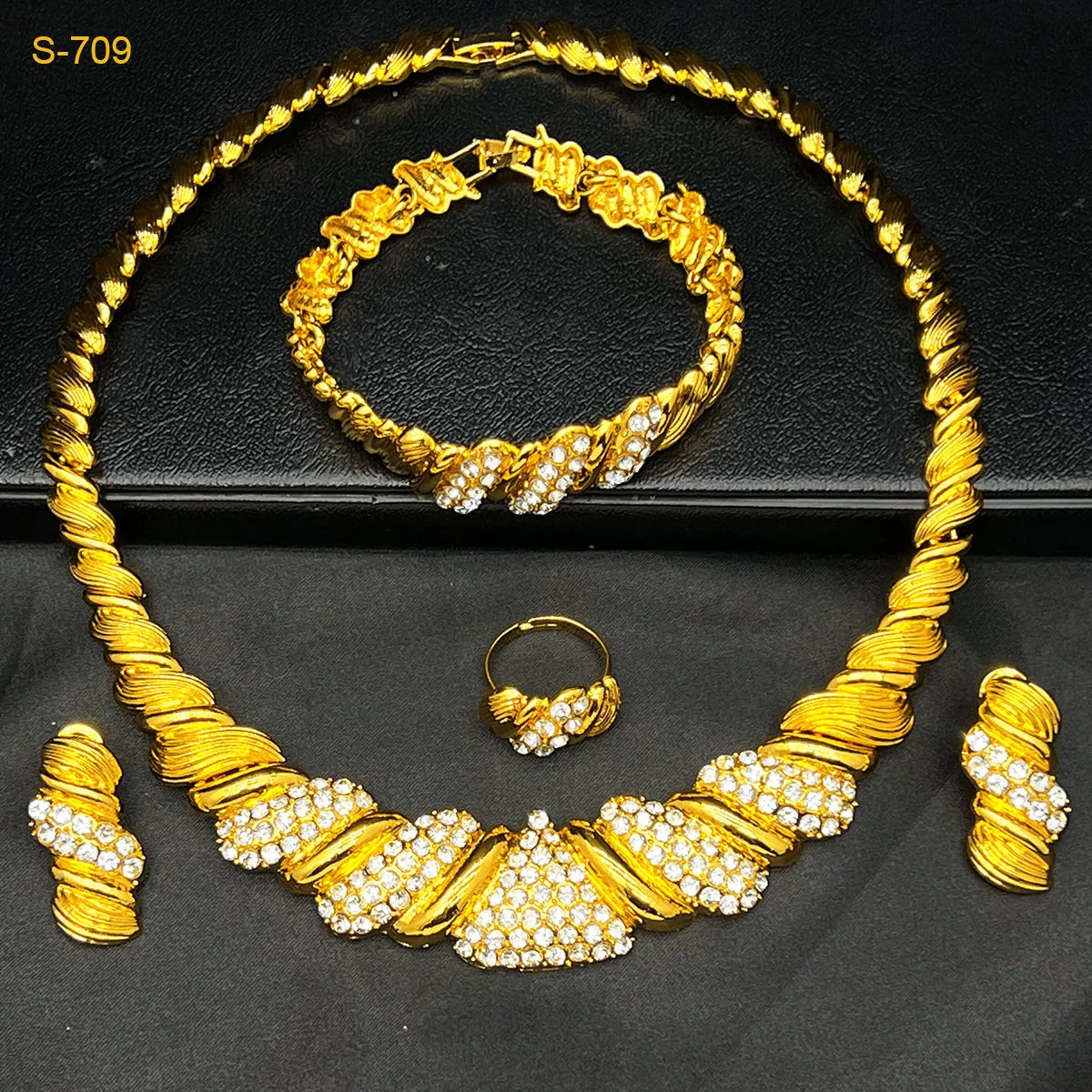 Luxury Crystal Necklaces for Women Set Dubai Style Gold Plated Jewelry Earrings Ring Bracelet Wedding Wholesale Jewelry Sets