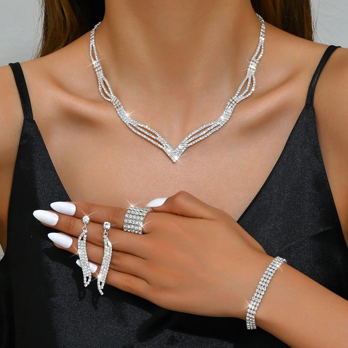 Custom Luxury Diamond Pendant Jewelry Set Women Dainty Layered Stacked Chain Earrings Bracelet Necklaces for Wedding Gift