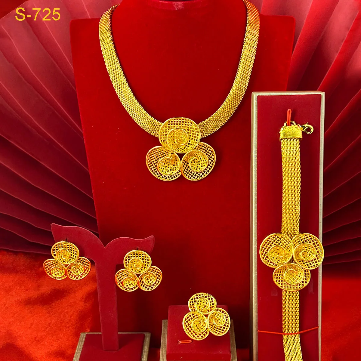 Wholesale Luxury Gold Plated Copper Alloy Flower Wedding Jewelry Sets Earrings Bracelets Necklaces for Women Set Joias De Luxo view 2