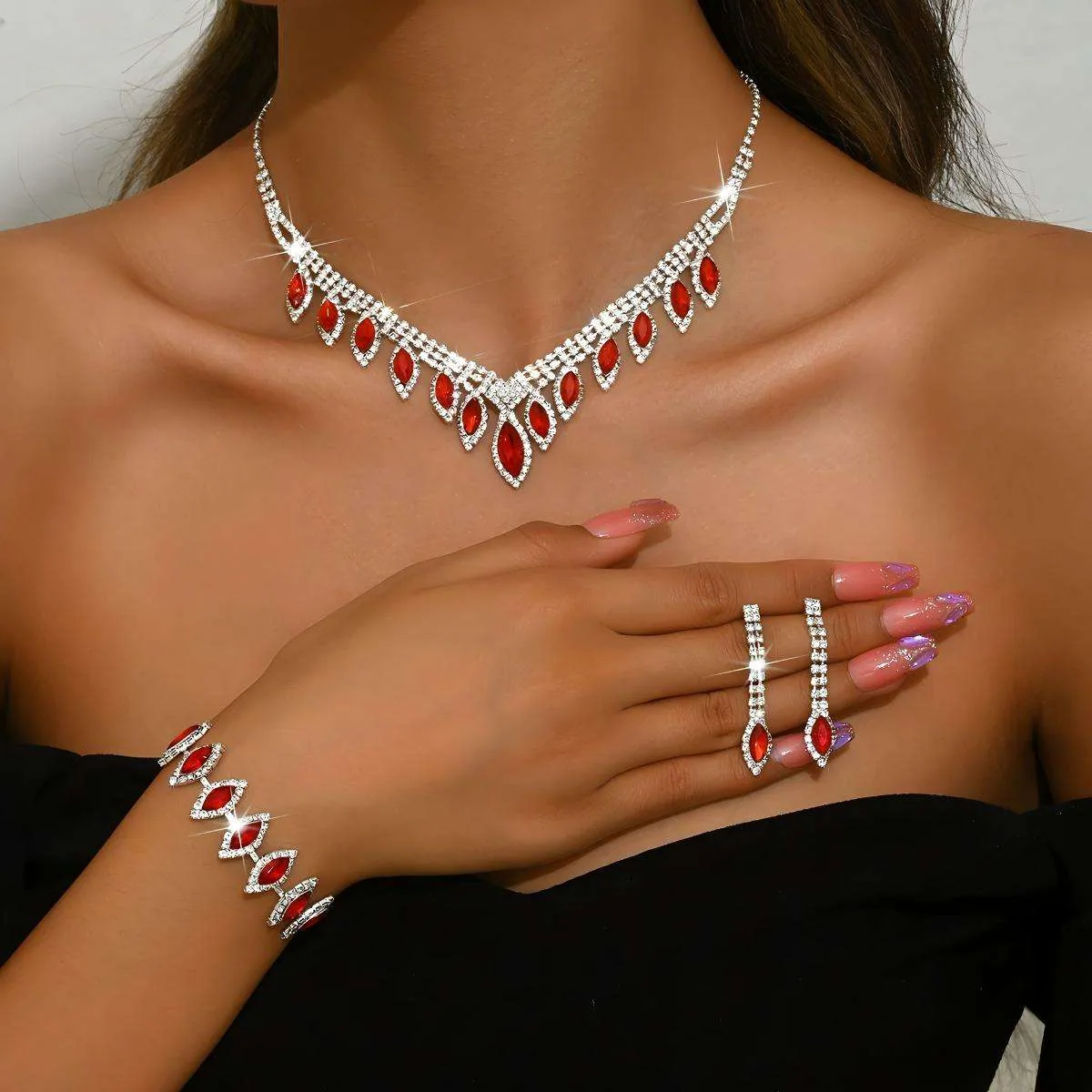 Custom Luxury Shiny Pendant Diamond Wedding Party Copper Alloy Earrings Bracelet Necklaces for Women Set Fashion Jewelry Sets view 2