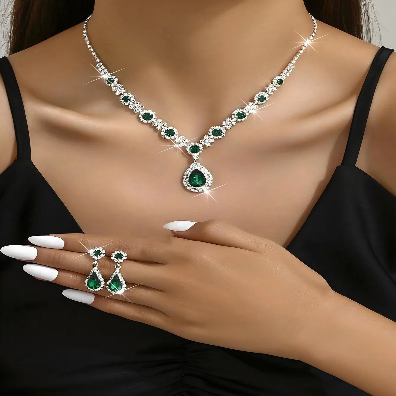 Custom Exquisite Luxury Wedding Jewelry Sets Stud Earrings Flower-shaped Waterdrop Pendant Necklaces for Women Set Joias De Luxo view 2