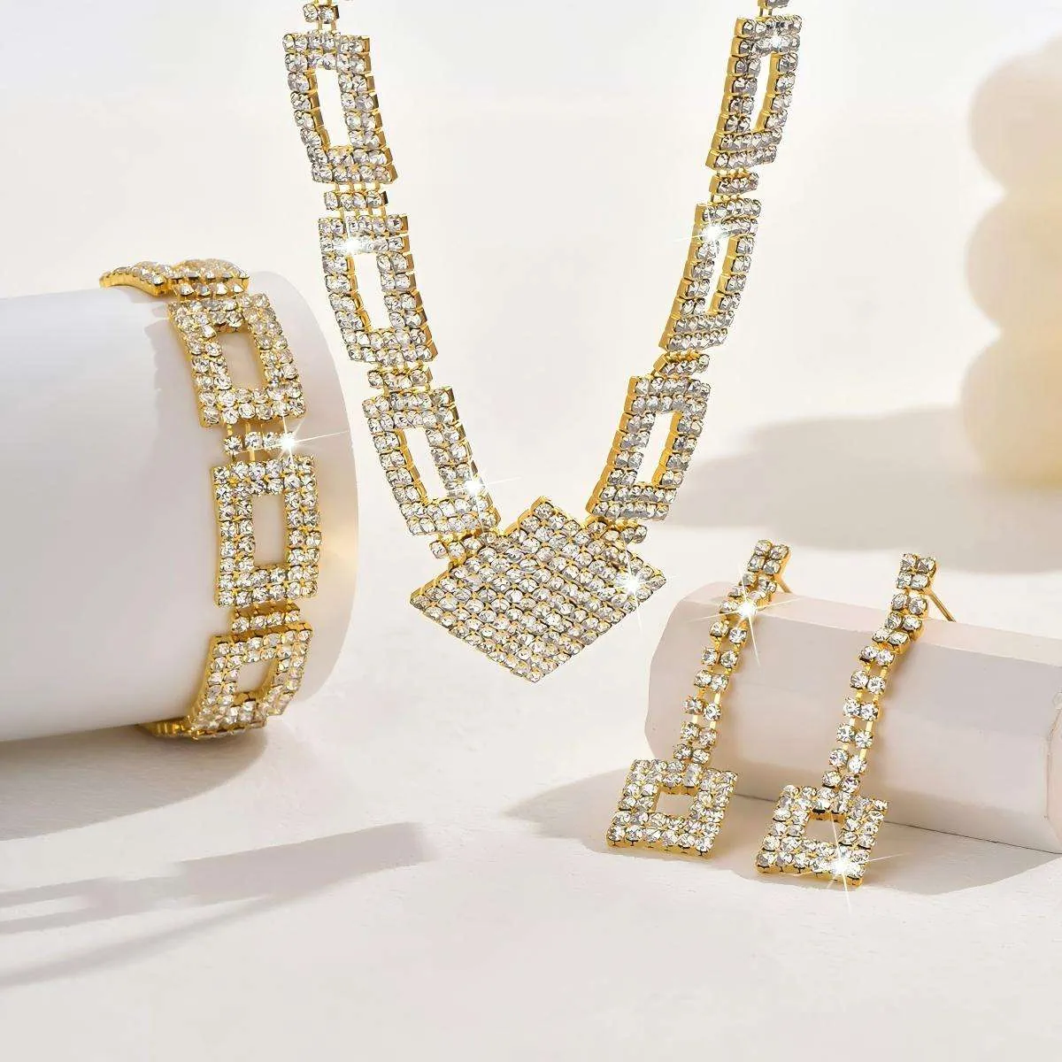 Custom Luxury Exquisite Shiny Geometric Square Diamond-encrusted Copper Jewelry Sets Bracelet Earrings Necklace for Women Set view 2