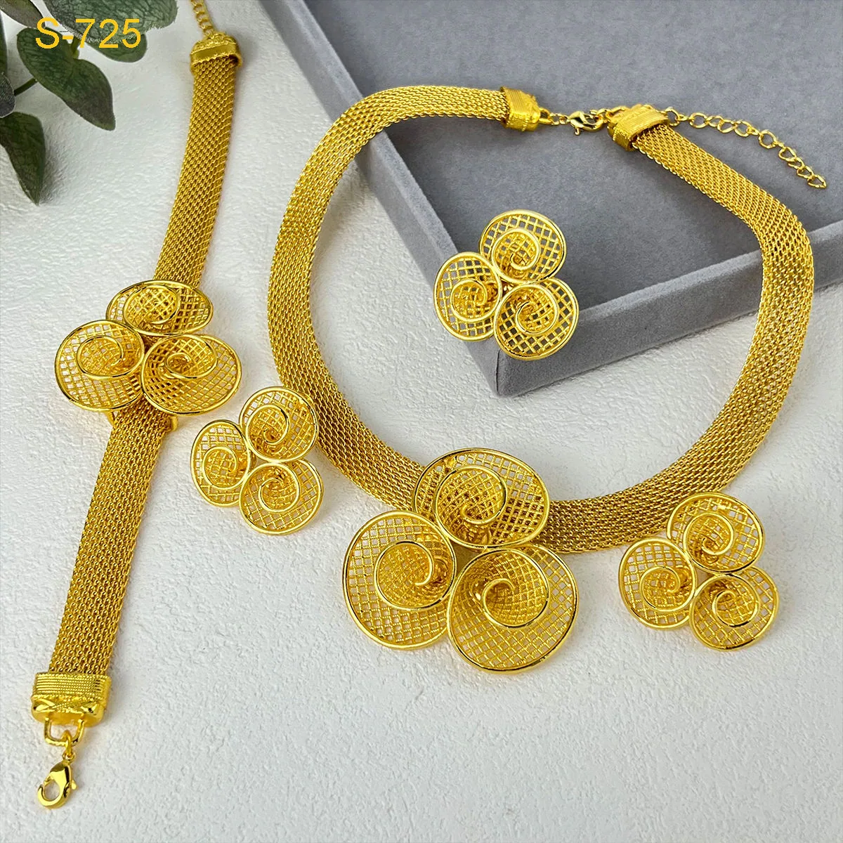 Wholesale Luxury Gold Plated Copper Alloy Flower Wedding Jewelry Sets Earrings Bracelets Necklaces for Women Set Joias De Luxo view 3