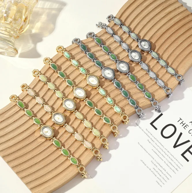 Retro Imitation Jade Bracelet Quartz Watch Women Oval Small Dial Decorative High‑End Wrist Watch view 3