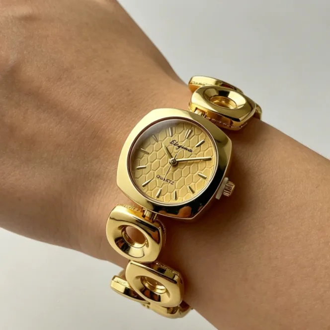 Light Luxury Women Quartz Watch Irregular Bracelet Design Round‑Outer‑Square‑Inner Fashion Casual Elegant Ladies Wrist Watch view 2