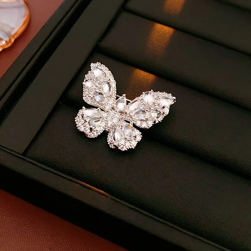 Butterfly-shaped Waterdrop Oval Zircon Brooch Copper Lady Brooch Fashion Women Classic Accessories Jewelry view 3