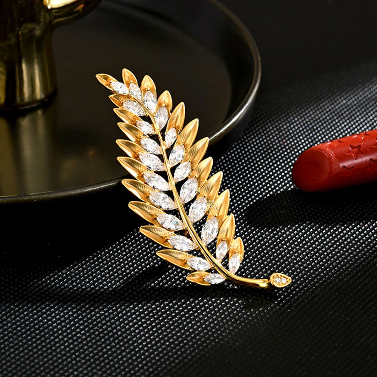 Wholesale Muxcor French Wheat Copper Alloy Brooches Women Fashion Elegant High-End Romantic Zircon Buddhism Suit Accessory