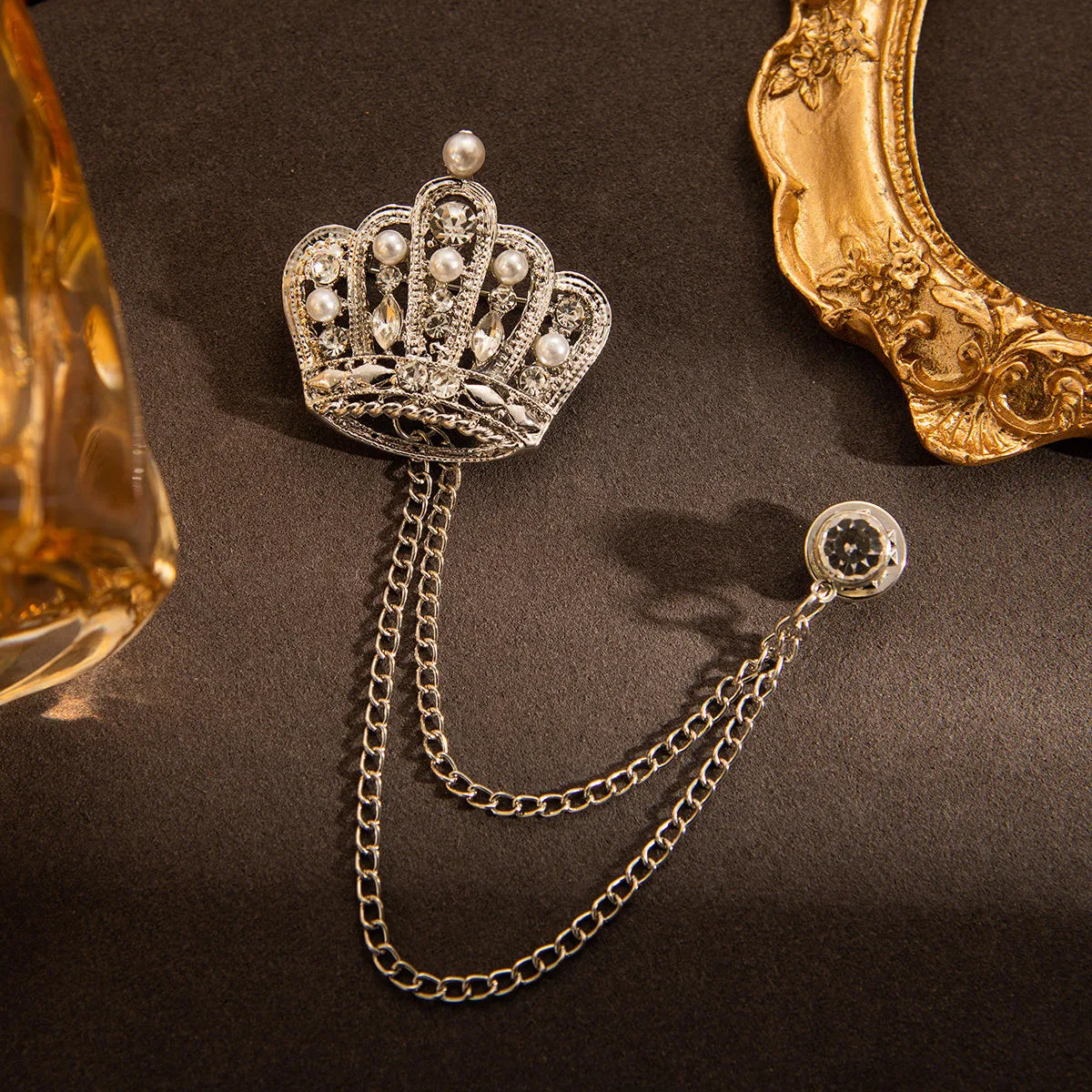 Vintage Crown Tassel Chain Fashion Brooch Formal Wear Light Luxury High-End Rhinestone Accessories Wholesale Fashion Jewelry