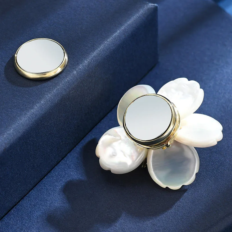 Wholesale Fashion Freshwater Pearl Cherry Blossom Magnetic Brooch for Women Men Luxury Natural Suit Shirt Accessory view 2