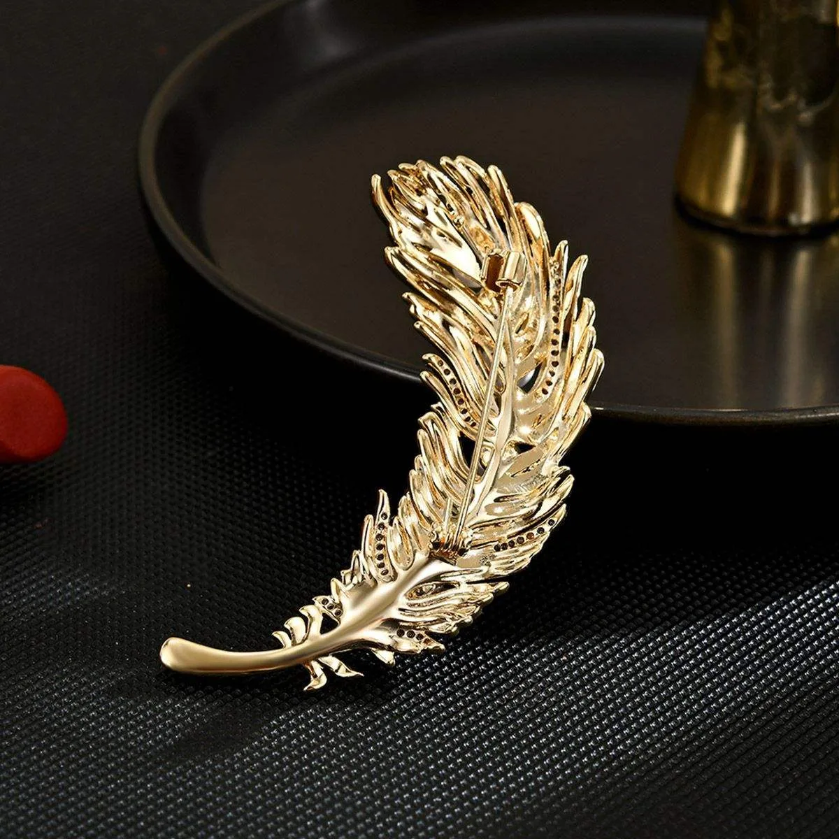 Wholesale Fashion Pearl Feather Brooch for Unisex-Party Wedding Engagement Jewelry Light Luxury Korean Style Versatile Lapel Pin view 2