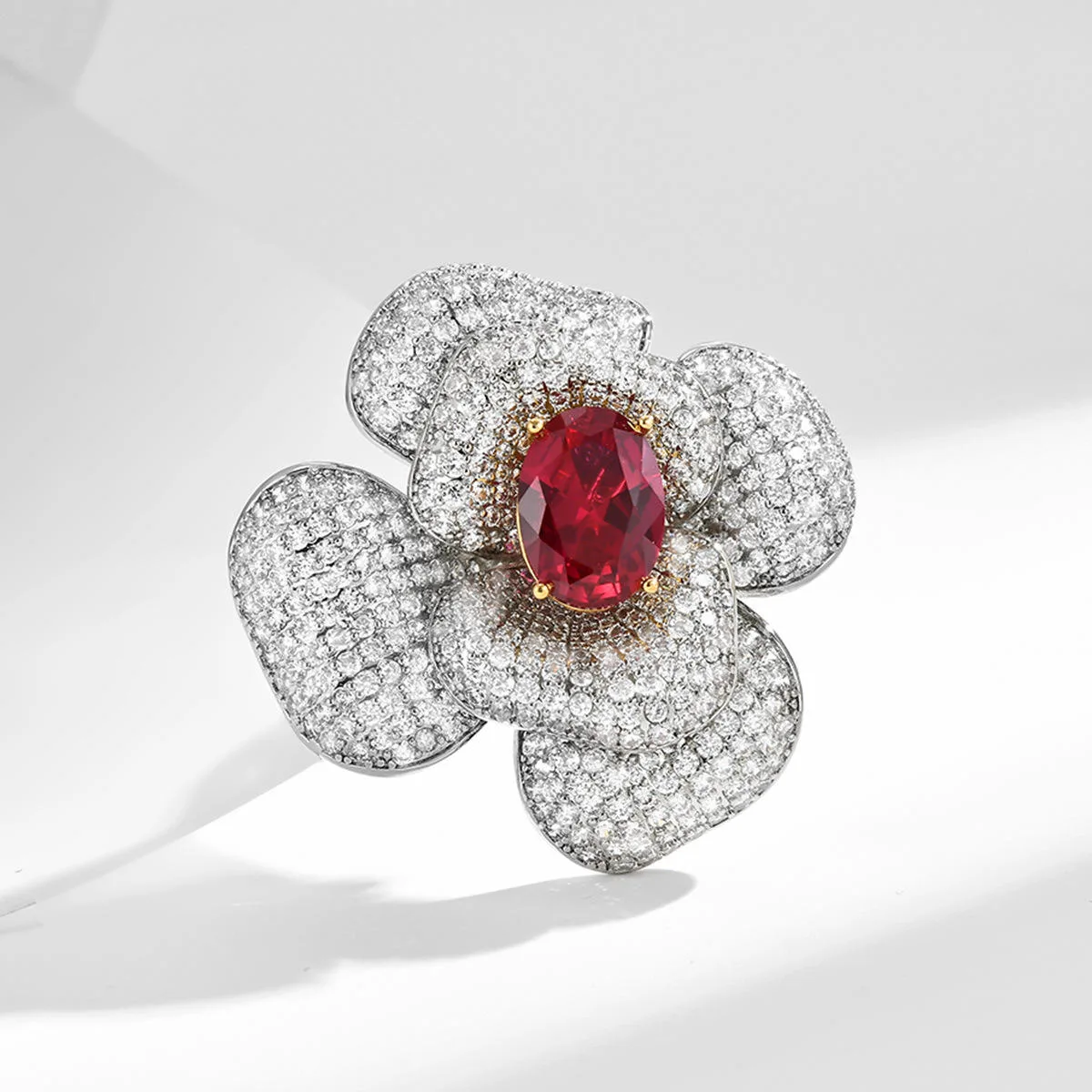 Wholesale Gold Plated Alloy Full Diamond Flower Brooch Fashion Fine Women Party Wedding Elegant Designer Inspired Lapel Pin