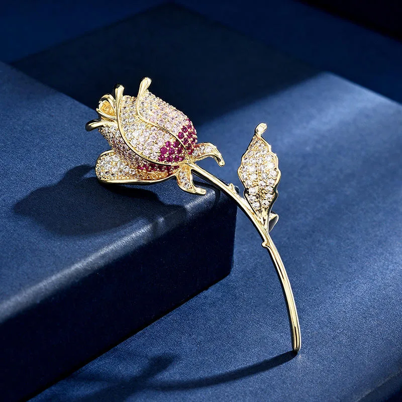 Wholesale Tulip Brooch for Women Men Elegant Unique Flower Lapel Pin Suit High-End Corsage Gift for Birthday Wedding Party