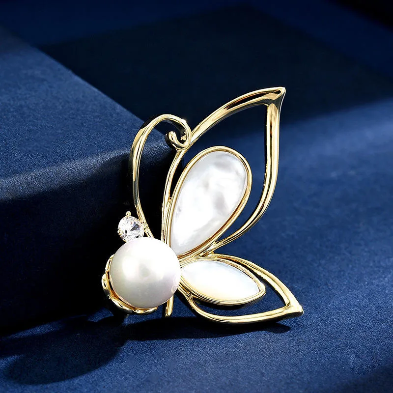 Butterfly Brooch Wholesale Fashion Jewelry for Women Men Animal Lapel Pin Unique Anti-Exposure Clip for Gift Wedding