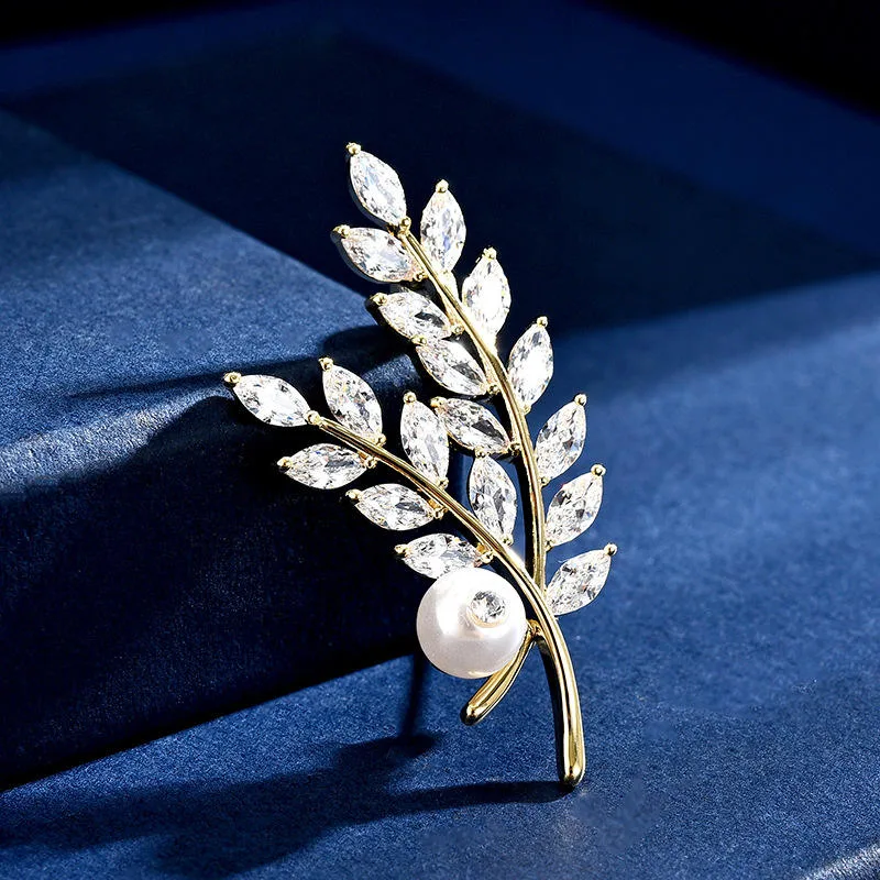 Leaf Pearl Brooch Fashion Jewelry for Women Men Trendy Elegant Flower Copper Alloy Corsage Suit Lapel Pin Gold Unique Gift