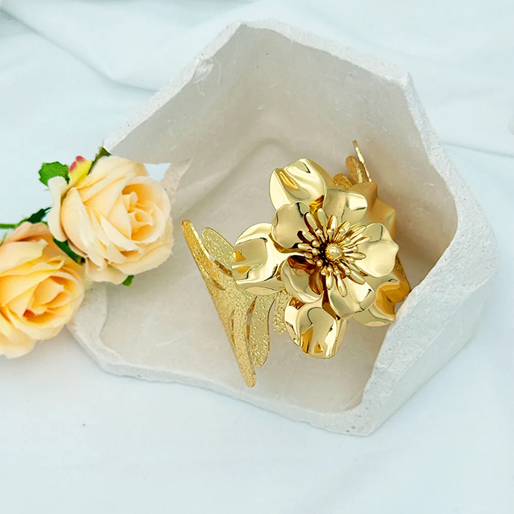 Wholesale Flower Bangles Gold Plated Alloy Jewelry Copper Unique Design Jewelry Joias De Luxo Fancy Jewellery for Ladies