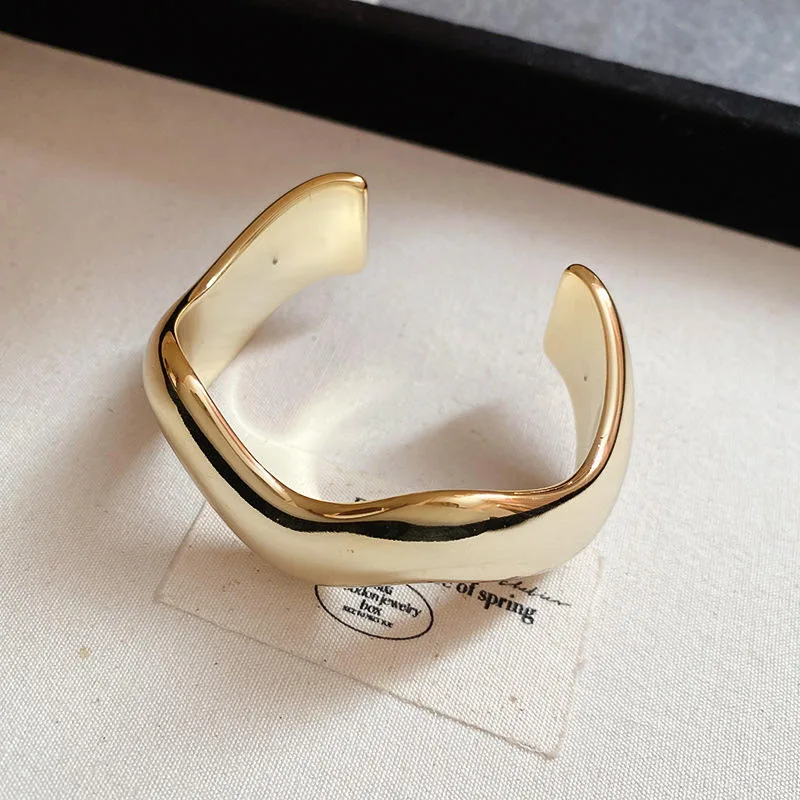 Low MOQ Wholesales Statement Adjustable Golden Plated Retro Wave Design Cuff Glossy Bangles Jewelry for Women Bracelet view 3