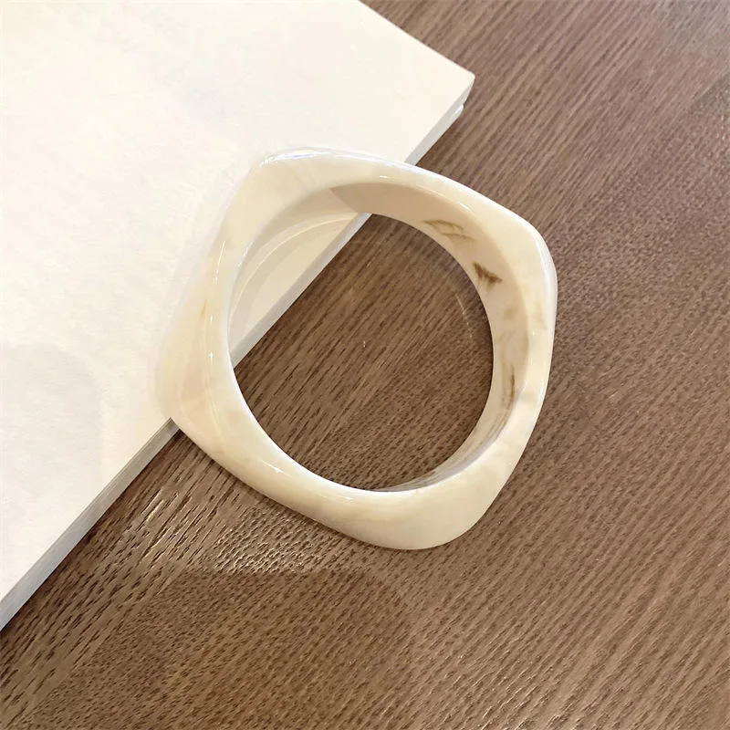 Casual Bohemian Wide Bracelet Bangle Irregular Geometric Shape Resin Bangle Jewelry Chunky Acrylic Bracelet for Woman view 3