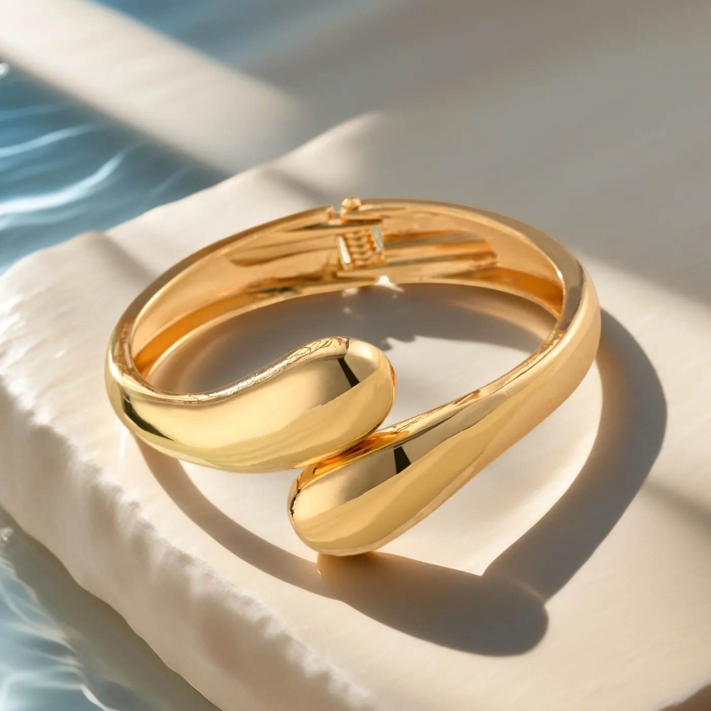 Good Quality Chunky Big Bangles Women Wedding Jewelry Gold Plated Alloy Copper Jewelry Fancy Jewellery for Ladies view 2