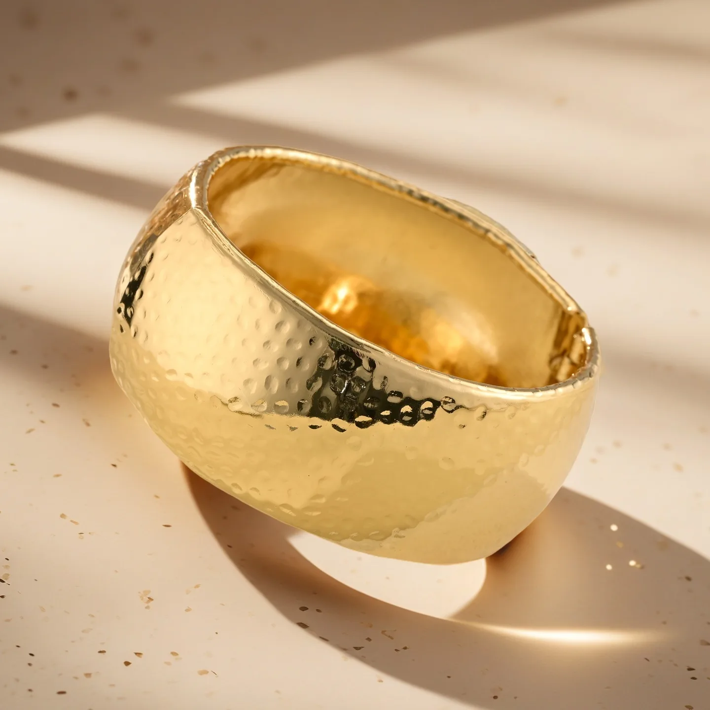 Clasp Bangles Gold Plated Jewelry Wedding Copper Alloy Jewelry Joias De Luxo Fancy Jewellery for Ladies view 2