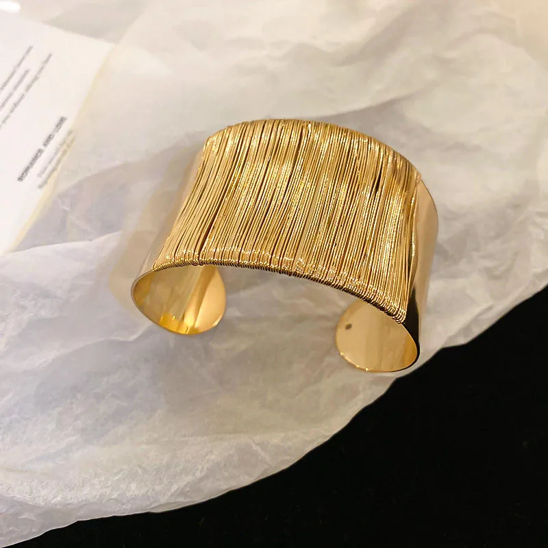 Women Fashion Bangles Designer Inspired Wedding Gold Plated Alloy Copper Jewelry Wide Bracelet Joias De Luxo for Valentines Gift view 3