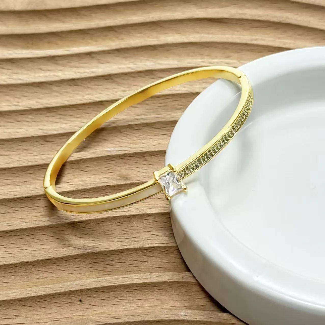 Wholesale New Design Fashion Jewelry Bracelets Waterproof 18K Gold Plated Zircon Bangle Bracelet for Women Birthday Gift view 2