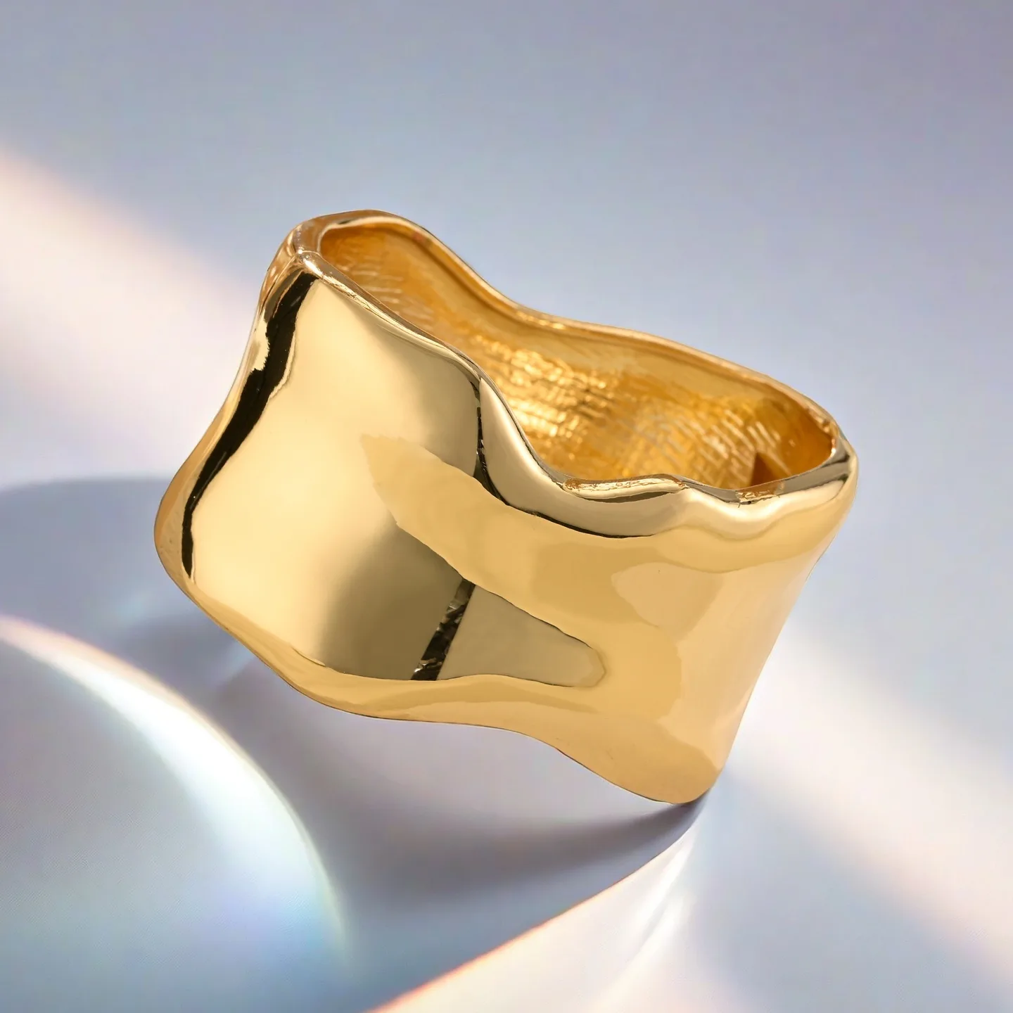 Gold Plated Alloy Copper Wedding Jewelry Joias De Luxo Fancy Jewellery for Ladies Clasp Hollow Chinese Bangles view 3