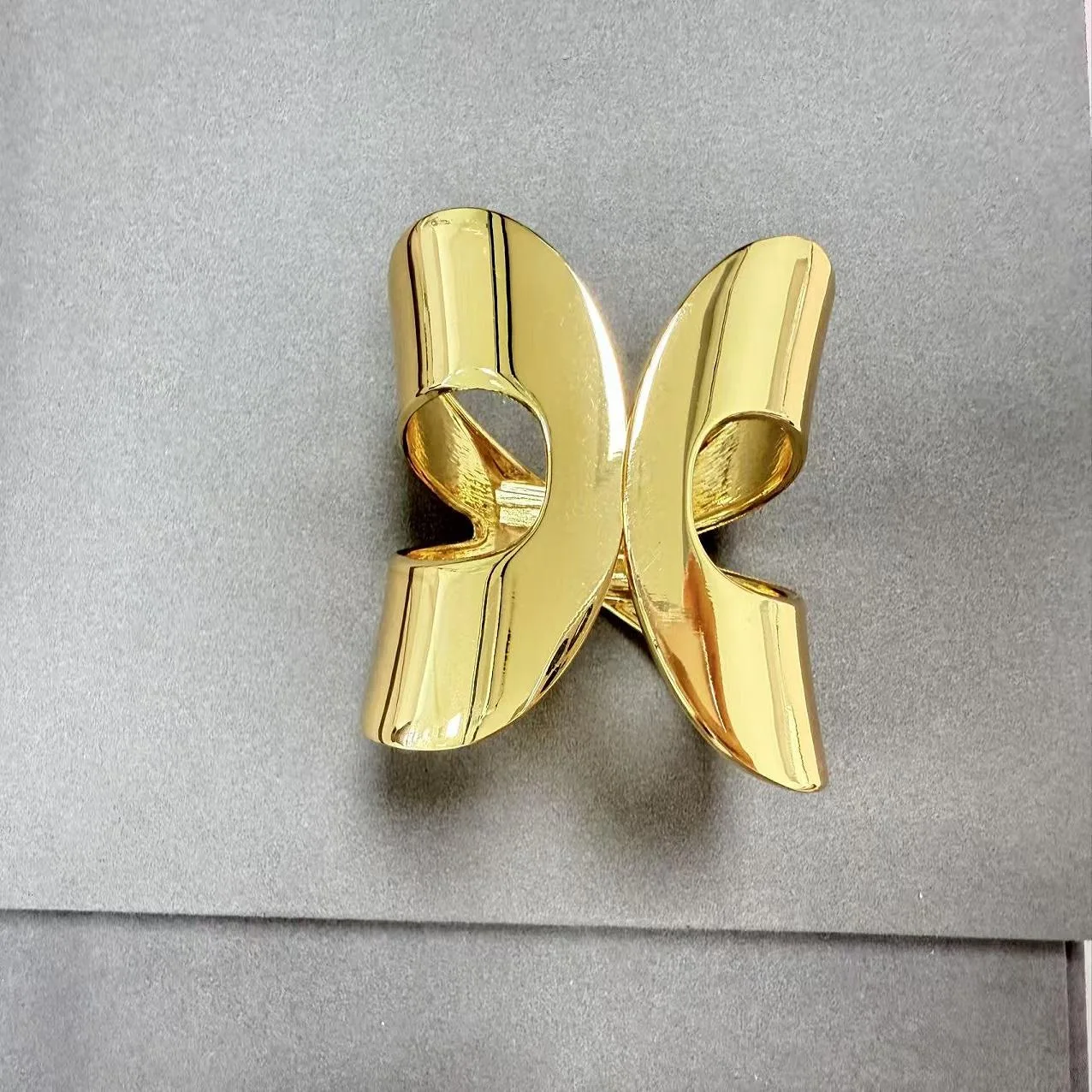 Custom Wholesale Bangles Geometric Opening Retro Temperament Women Cuffs Copper Alloy Dubai-gold Bangle Silver Bracelet view 3