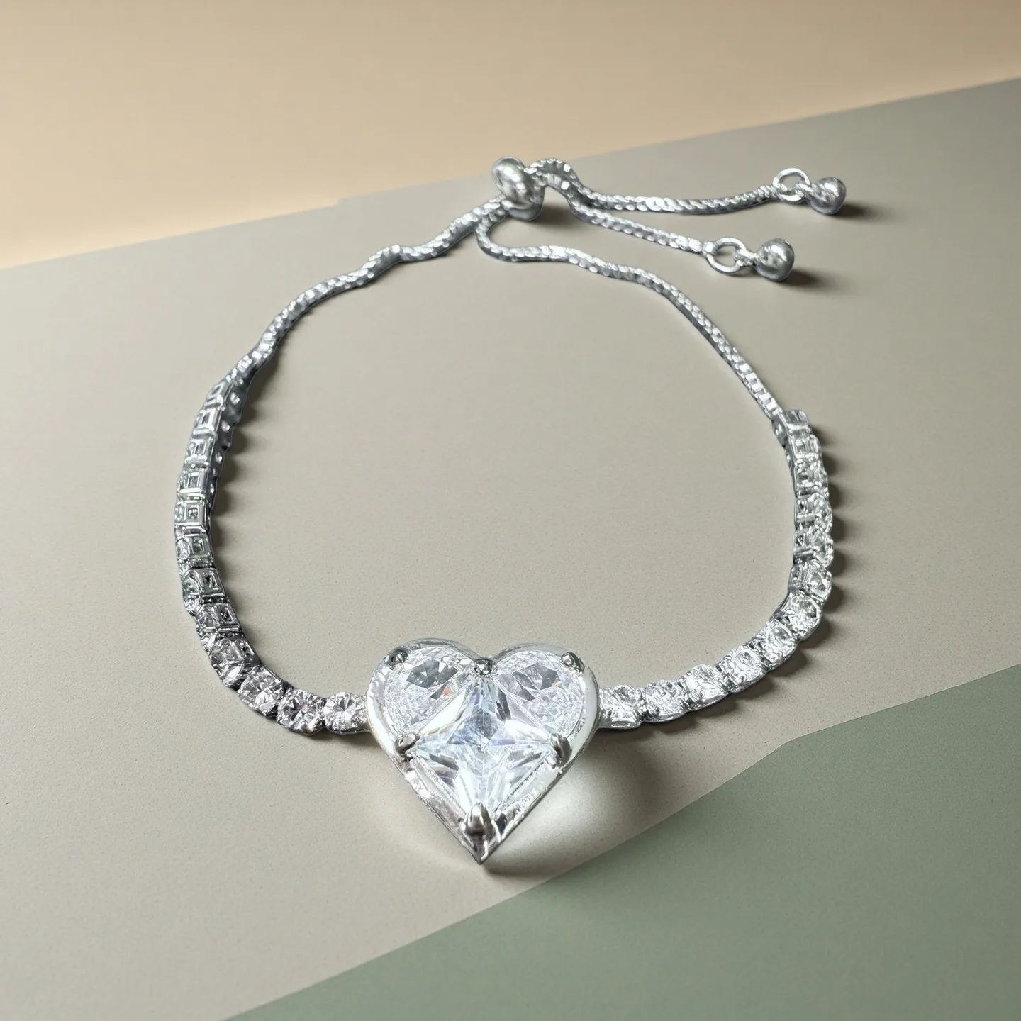 Women Luxury Heart Shaped Cubic Zirconia Tennis Bracelet Adjustable Slider Design Sparkling Statement Jewelry for Gift view 3