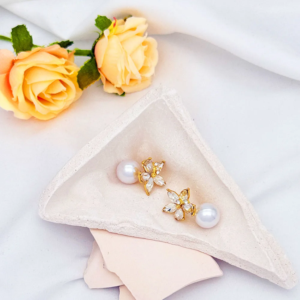Elegant Flower Shaped Pearl Drop Earrings Sparkling Rhinestones Exquisite Design for Wedding Party Daily Fashion Accessories view 3