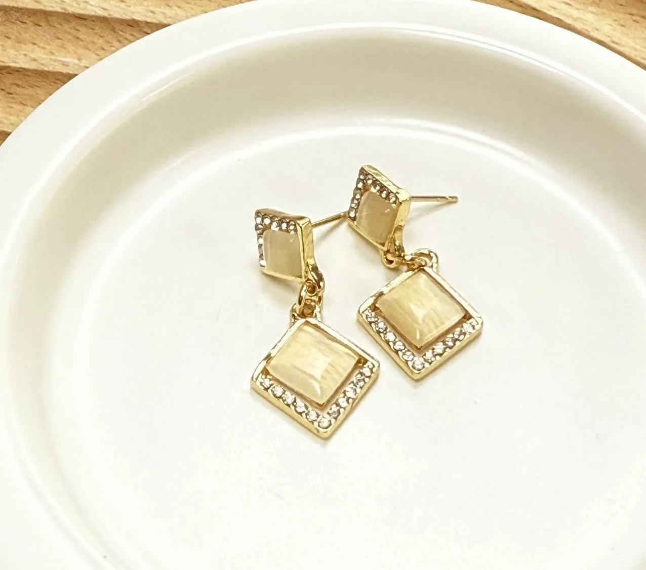 Factory Silver Needle Geometric Opal Diamond Stud Earrings for Women Trendy Korea Style with Gold Plating Wholesale Earrings view 3