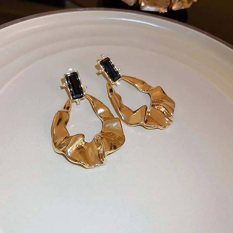 Trending Earrings Bulk Anti Tarnish Wholesale Earrings Sets Wedding Gold Plated Copper Alloy Jewelry Hoop Exaggerated Earrings