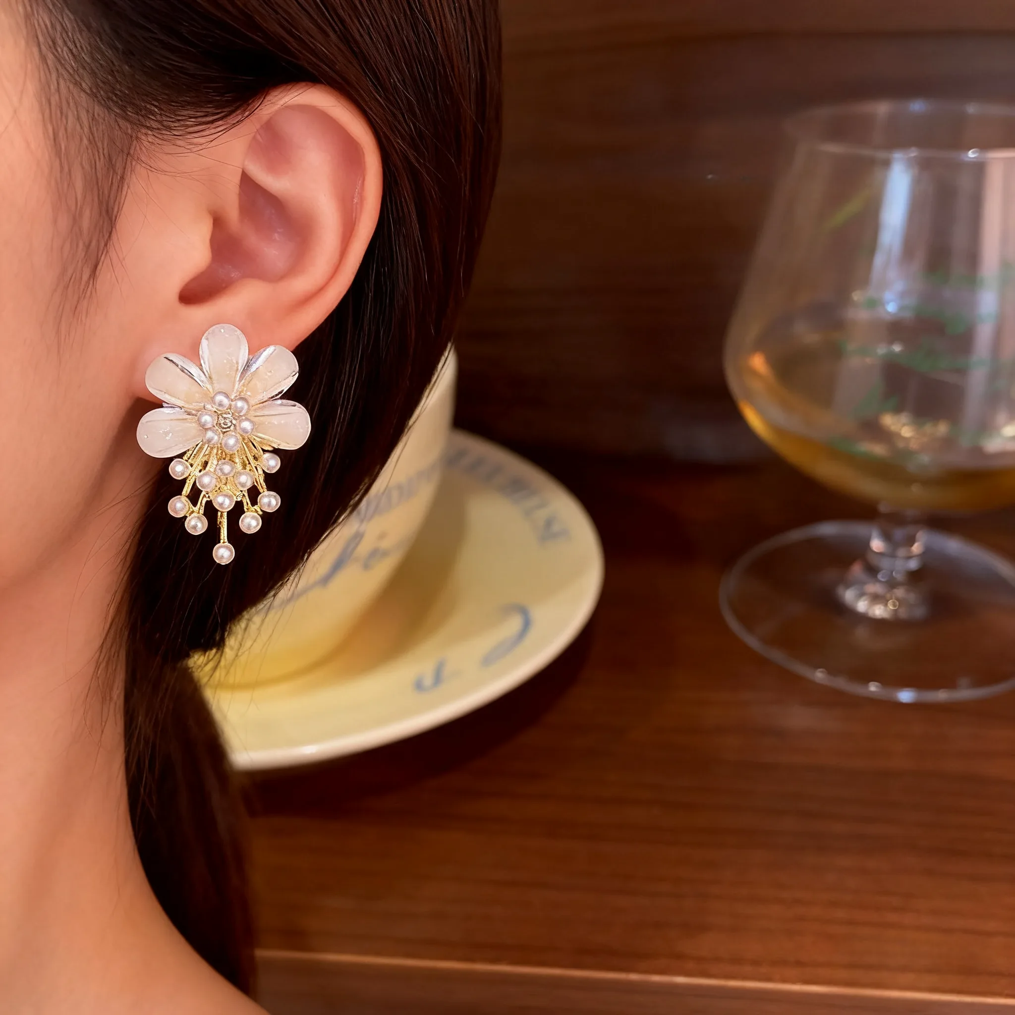 Exquisite Flower Shaped Wholesale Earrings with Pearls Elegant Romantic Perfect Women's Daily Wear Occasions Fashion Jewelry