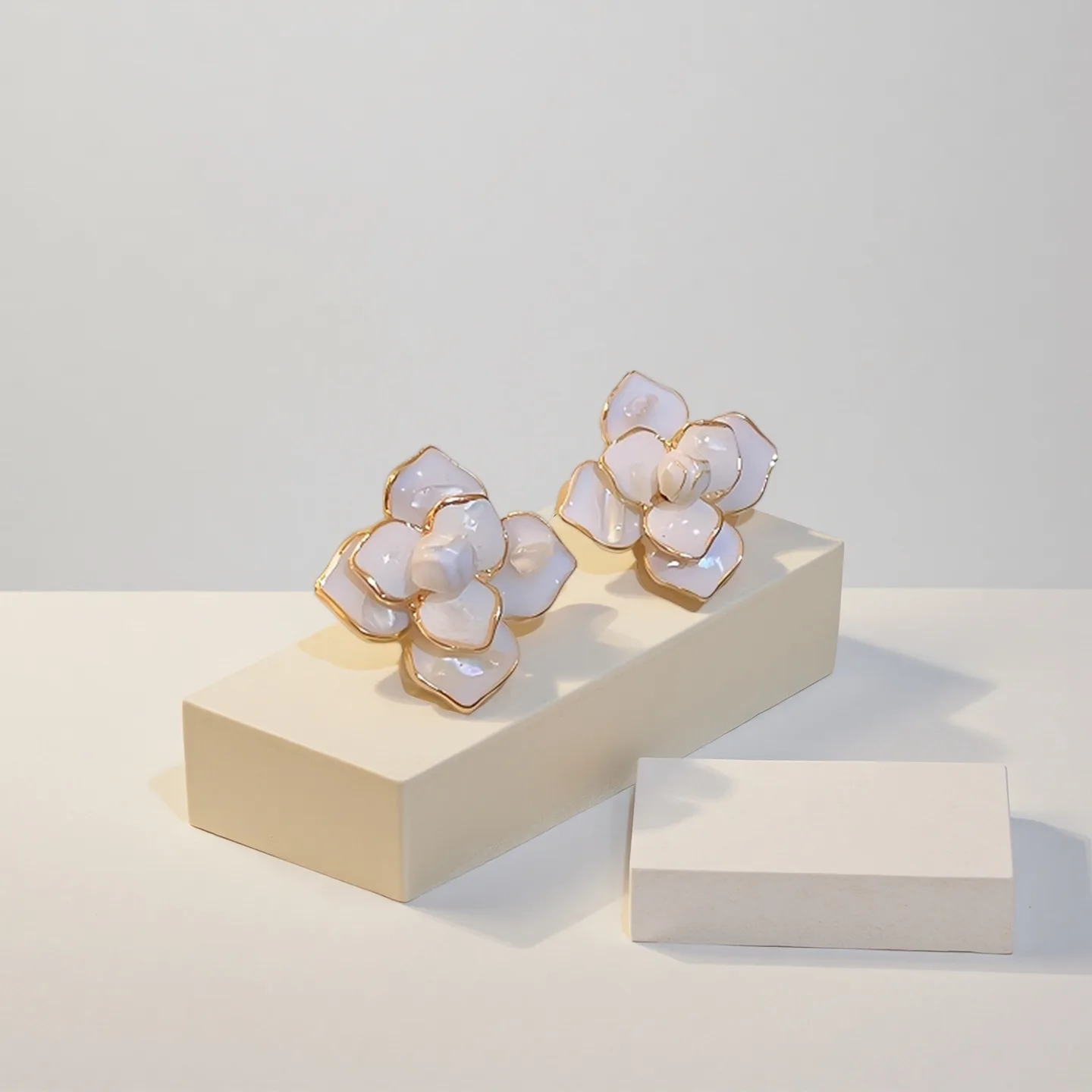 Elegant White Flower Stud Earrings with Gold Trim Exquisite Fashion Jewelry for Women Perfect Daily Wear Parties view 3