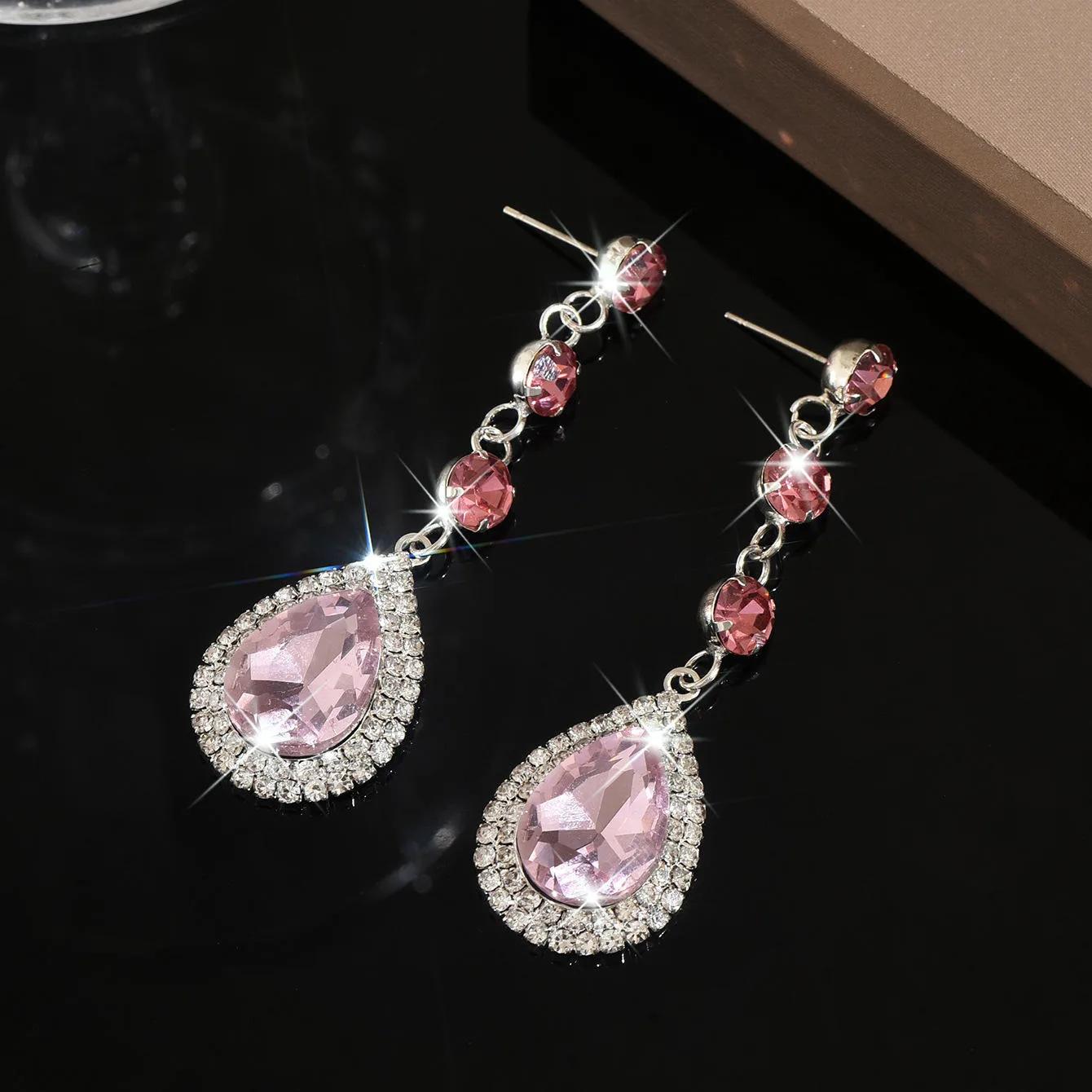 Wholesale Luxury Rhinestone Water Drop Shaped Long Pendant Earrings Women Fashion Colorful Earrings for Wedding Gift Jewelry