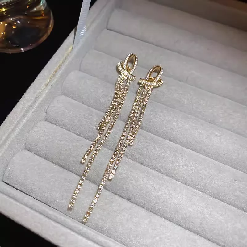 Women Fashion Long Diamond Tassel Fancy Jewellery for Ladies Wholesale Earrings Joias De Luxo Gold Plated Copper Jewelry view 2