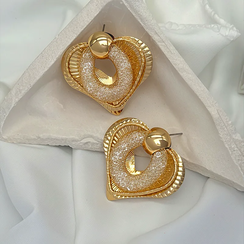Fashion Designer Statement Earrings Women Heart Chunky Stud Earrings Gold Plated Jewelry for Friend Valentine's Gift view 2