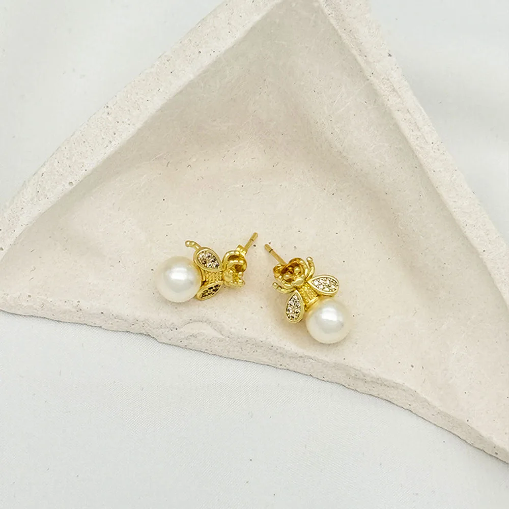 Fashion Bee Pearl Rhinestone Stud Earrings Elegant Exquisite Designer Earrings Wing Cute Statement Jewelry for Women Wedding view 3