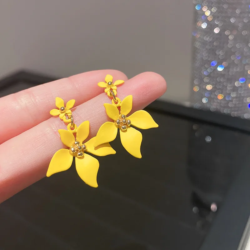 New Trendy Wholesale Earrings Euro Style Alloy Flower Drop Earring for Women Romantic Colorful Petals Earring Jewelry view 2